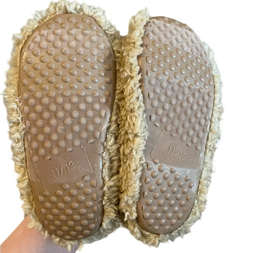 Teddy Bear slippers unisex 11/12 kids